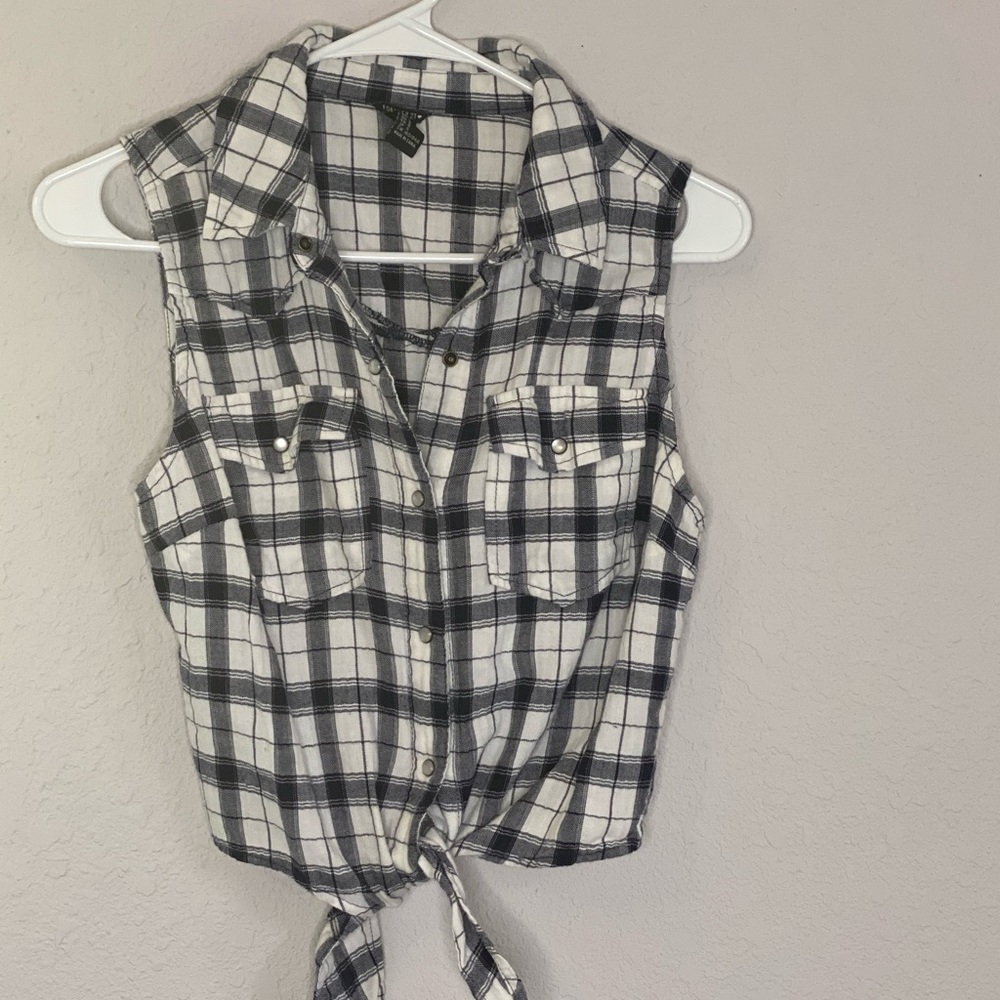 Checkered top